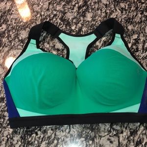 VS Sports Bra 34DD